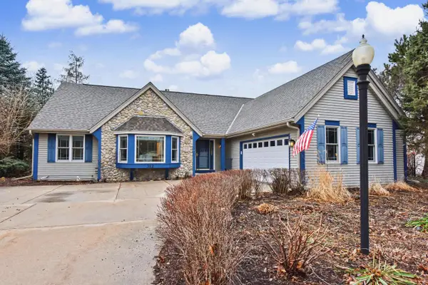 312 Manchester DRIVE, Waukesha, WI 53188