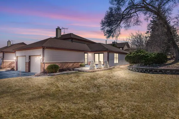 8827 W Knoll COURT, Franklin, WI 53132