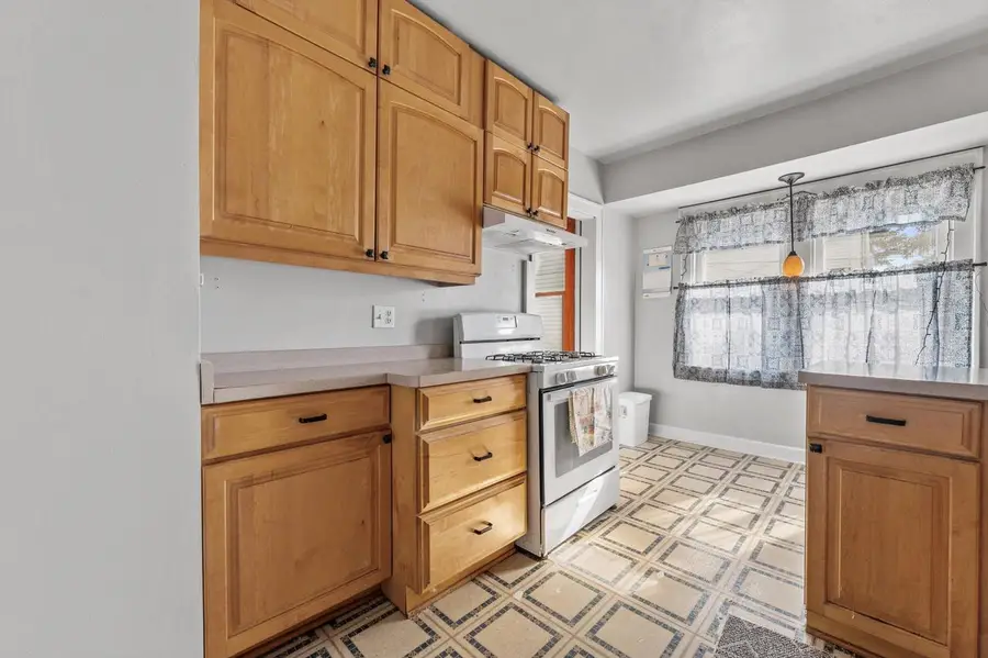 3137 S Pine AVENUE, Milwaukee, WI 53207 - #3