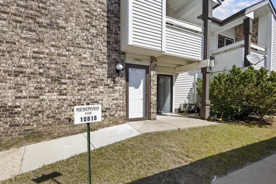 10818 W Donna DRIVE, Milwaukee, WI 53224 - #2