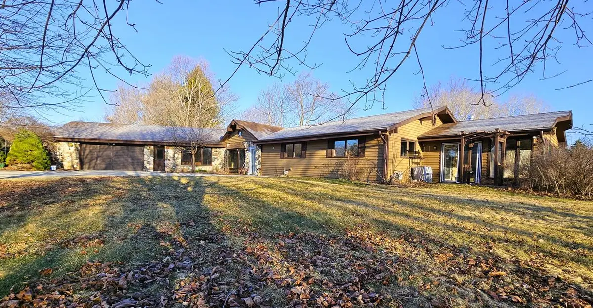 4112 Scarborough DRIVE, Richfield, WI 53076 - #1