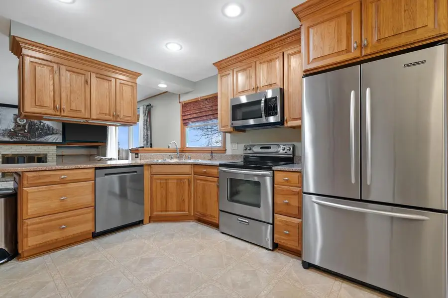 5826 Sugarbush LANE, Greendale, WI 53129 - #3