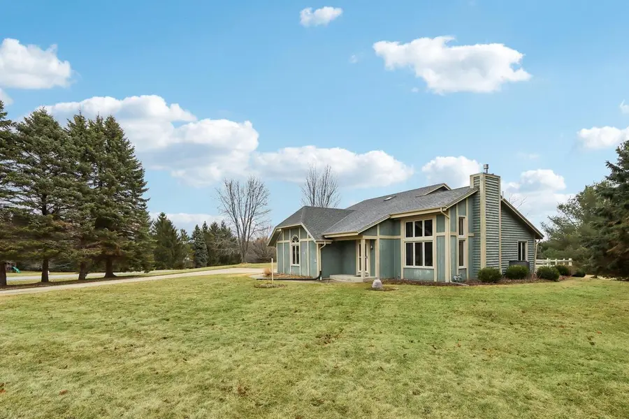 W303N6590 Irene LANE, Hartland, WI 53029 - #2