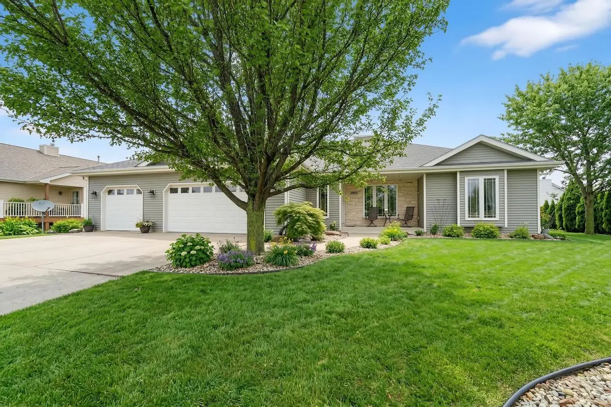 8910 S River Edge DRIVE, Oak Creek, WI 53154 - #1