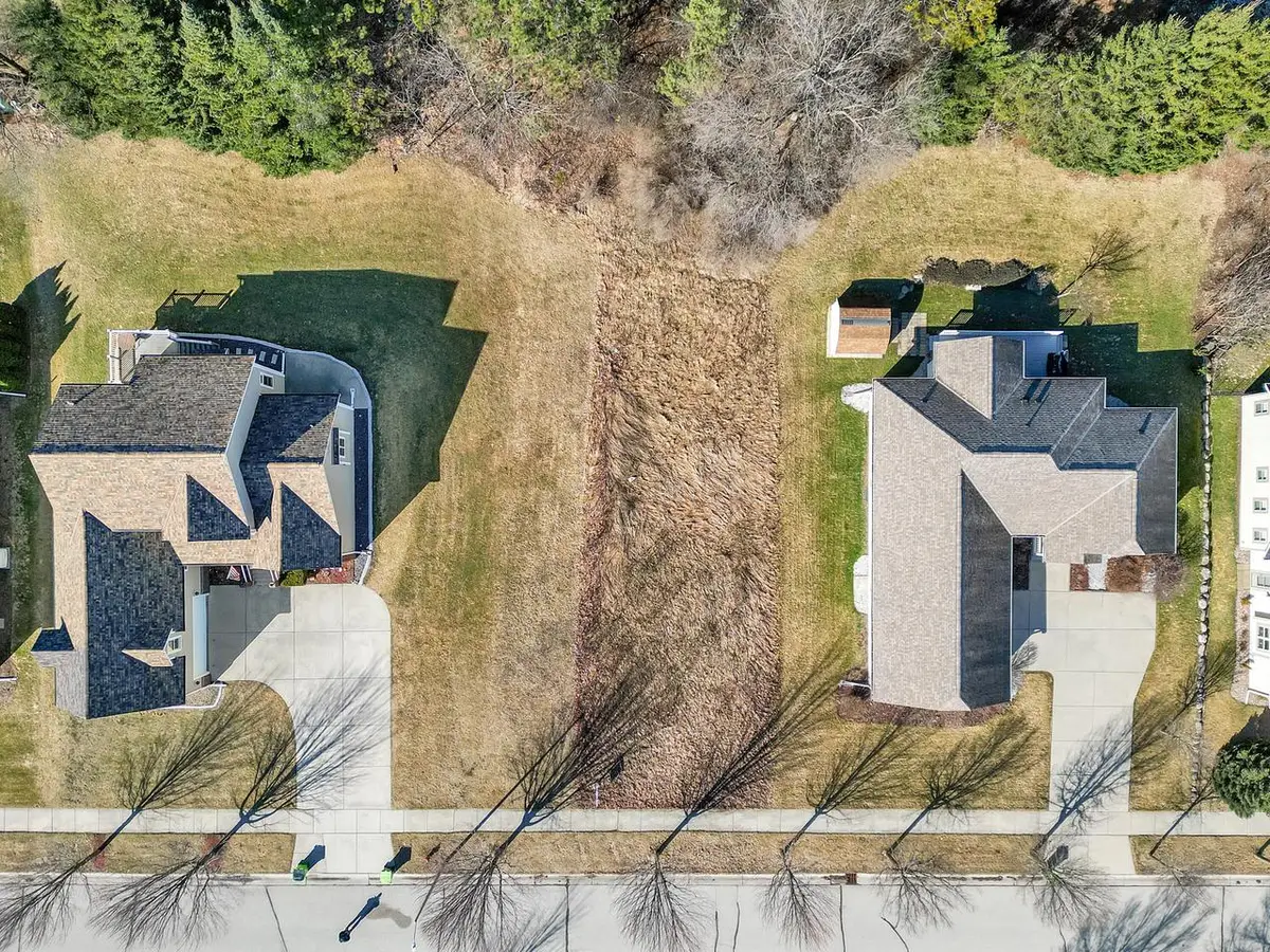 1503 RED OAK DRIVE, Hartford, WI 53027 - #1