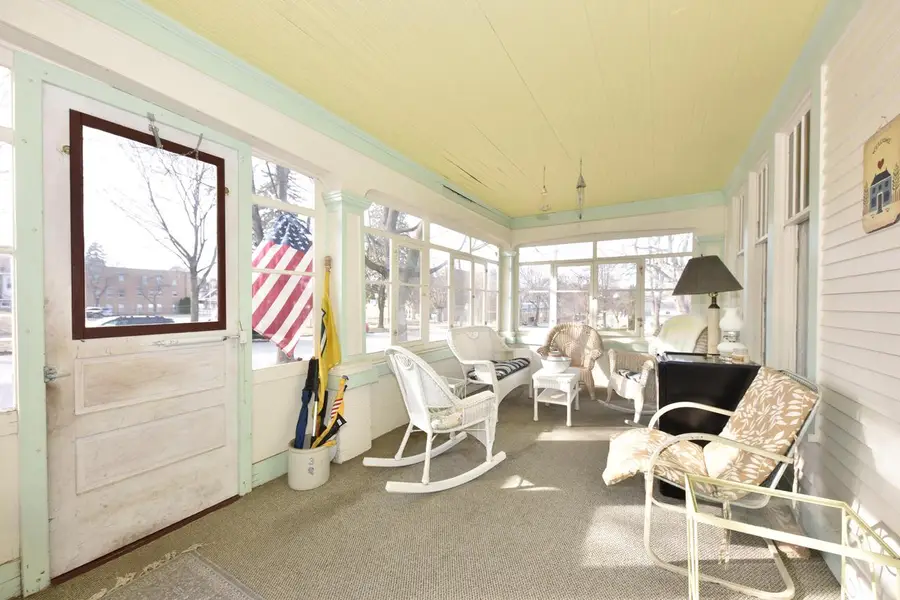 139 N 8th AVENUE, West Bend, WI 53095 - #2