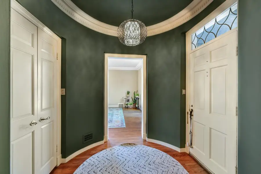 705 W Bradley ROAD, River Hills, WI 53217 - #3