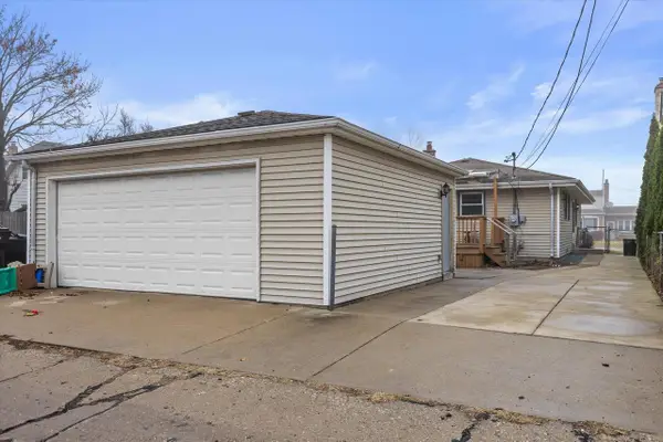 1625 Monroe AVENUE, South Milwaukee, WI 53172