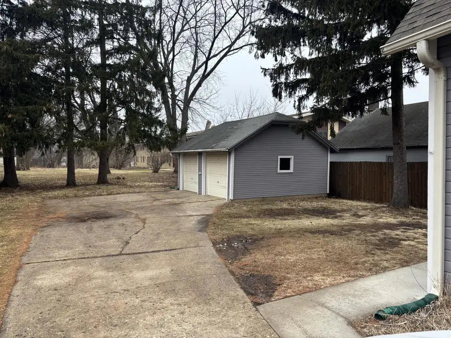 318 N Hartwell AVENUE, Waukesha, WI 53186 - #3