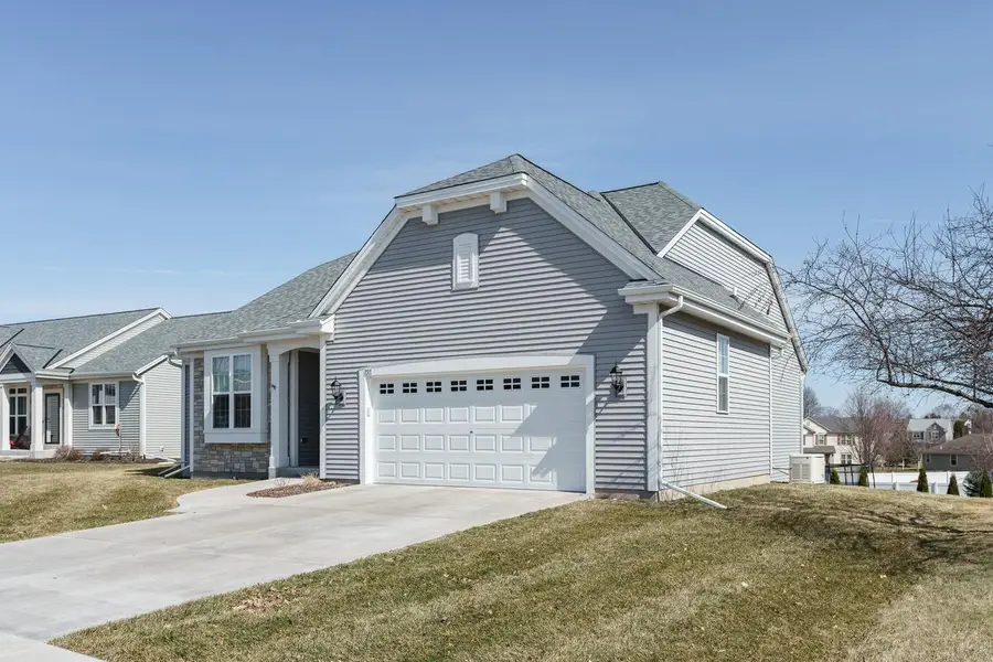 727 Belmont DRIVE, Watertown, WI 53094 - #3