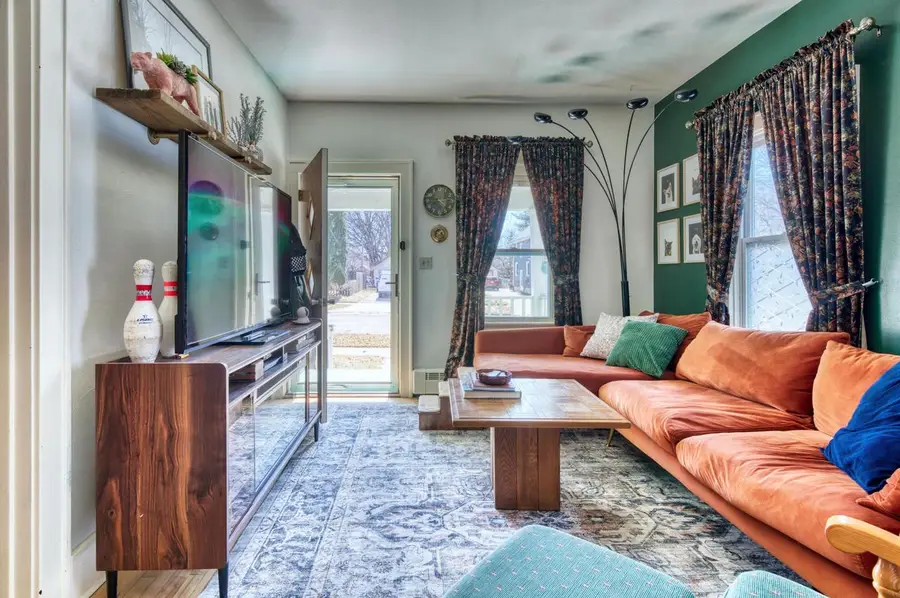 712 Hamilton AVENUE, Waukesha, WI 53186 - #3