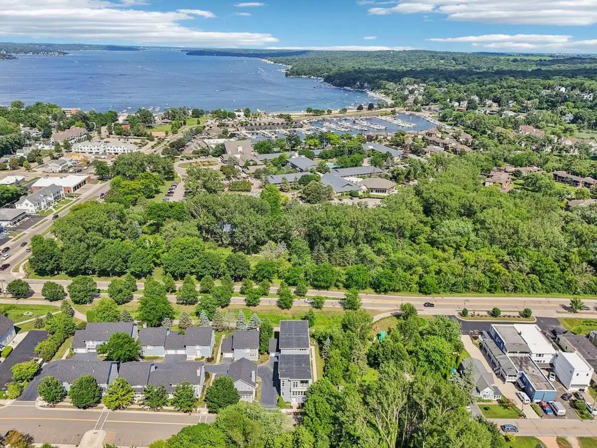 475 Mill STREET, Fontana, WI 53125 - #1