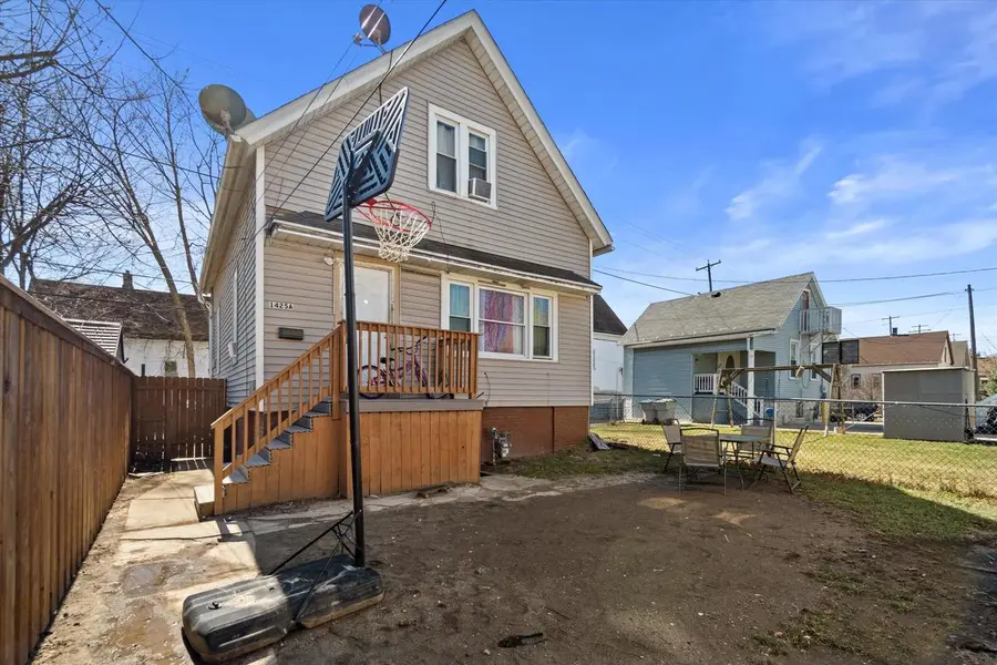 1425 W Orchard STREET #1425A, Milwaukee, WI 53204 - #3