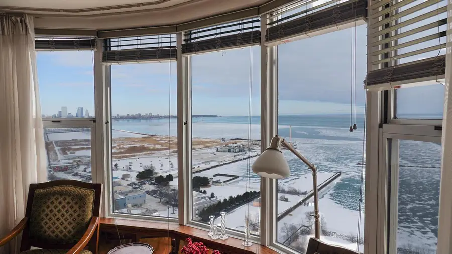 2525 S Shore DRIVE #22F, Milwaukee, WI 53207 - #3