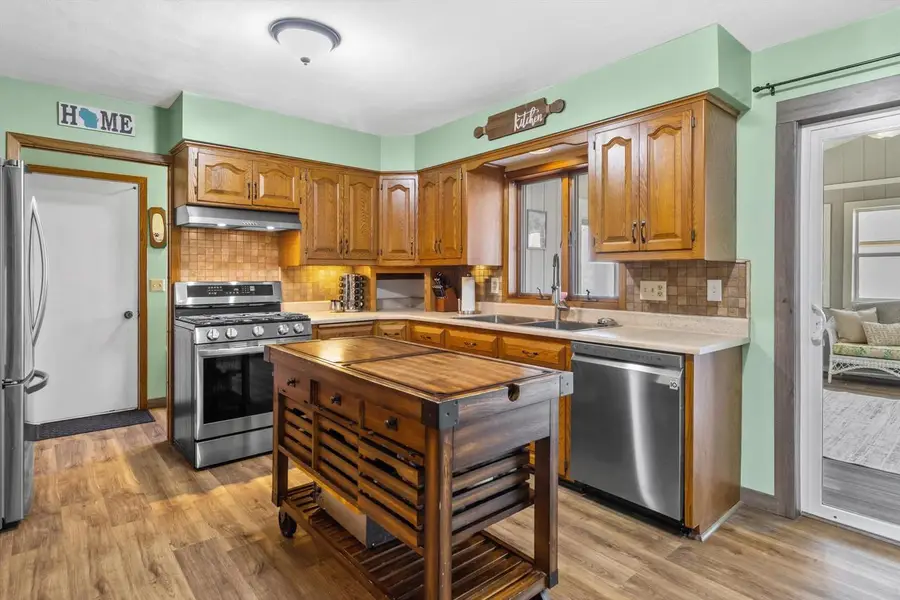 817 W Milwaukee STREET, Jefferson, WI 53549 - #3