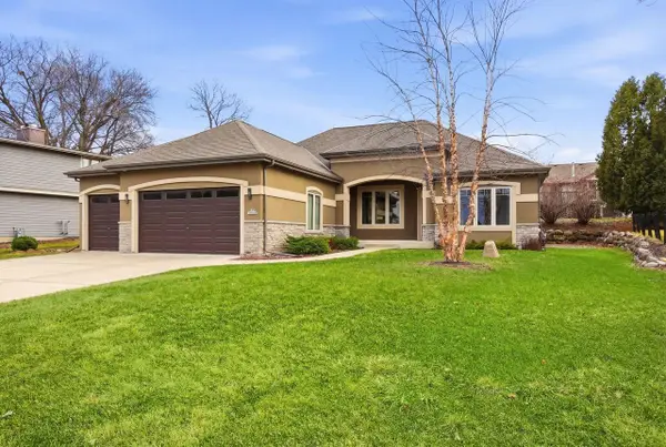 N27W27075 Woodland DRIVE, Pewaukee, WI 53072