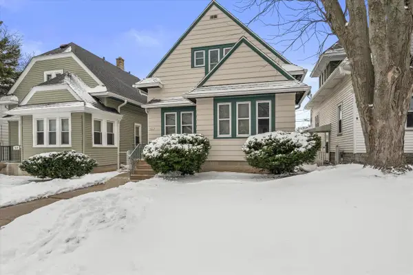 6611 W Moltke AVENUE, Milwaukee, WI 53210