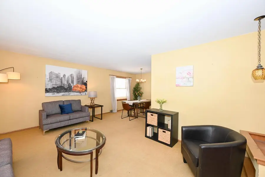 5316 Robin DRIVE, Greendale, WI 53129 - #3