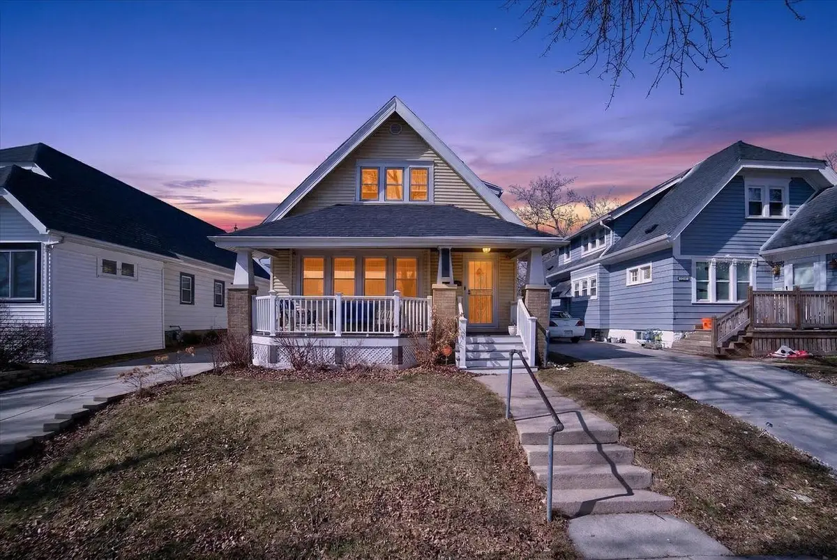 4149 N 19th STREET, Milwaukee, WI 53209 - #1