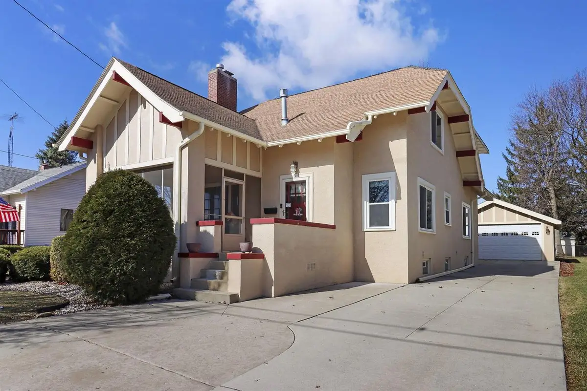 125 Kendall STREET, Burlington, WI 53105 - #1