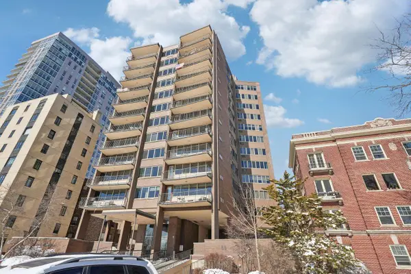 1919 N Summit AVENUE #1C, Milwaukee, WI 53202