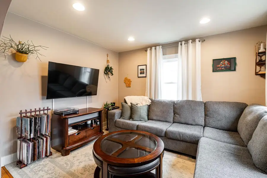 607 S Oak Park COURT, Milwaukee, WI 53214 - #2