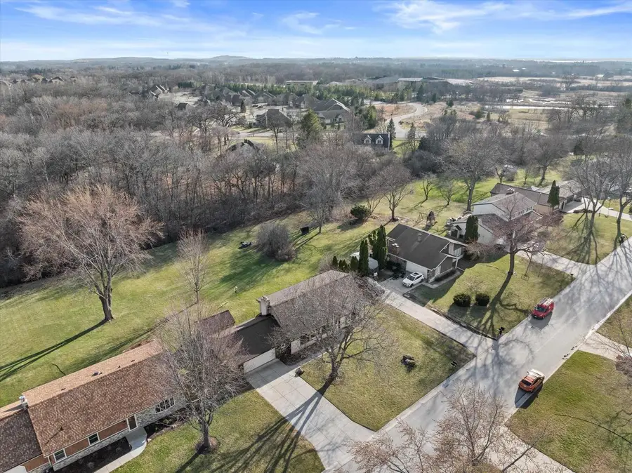 10235 W Cascade DRIVE, Franklin, WI 53132 - #2