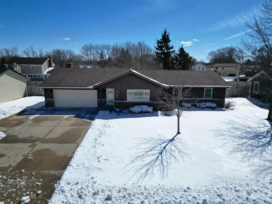 15175 W Kingsway DRIVE, New Berlin, WI 53151 - #2