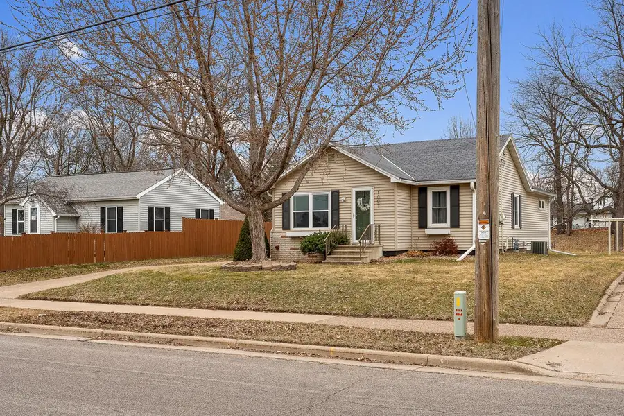 1007 Wilson STREET, Onalaska, WI 54650 - #2