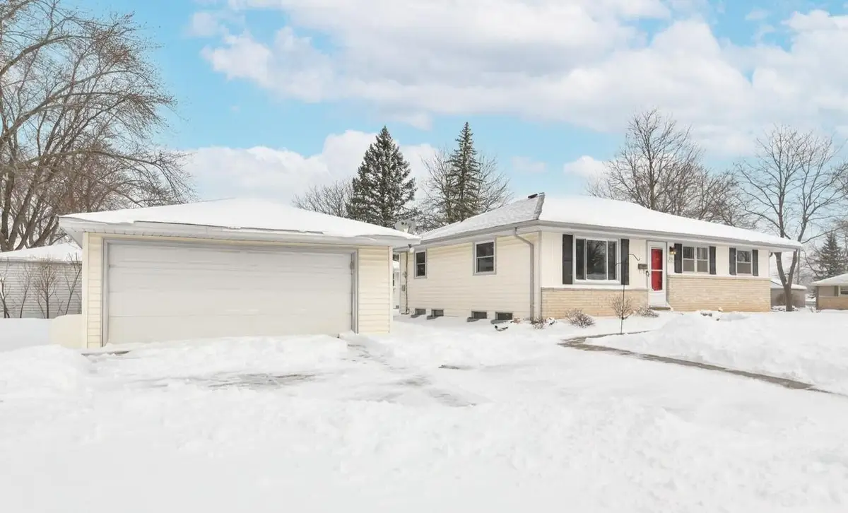 N84W14678 Menomonee AVENUE, Menomonee Falls, WI 53051 - #1