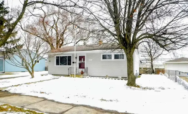 2221 Loraine Ave AVENUE, Racine, WI 53402
