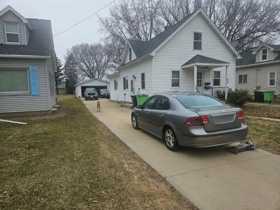 914 Madison STREET, Beaver Dam, WI 53916 - #2