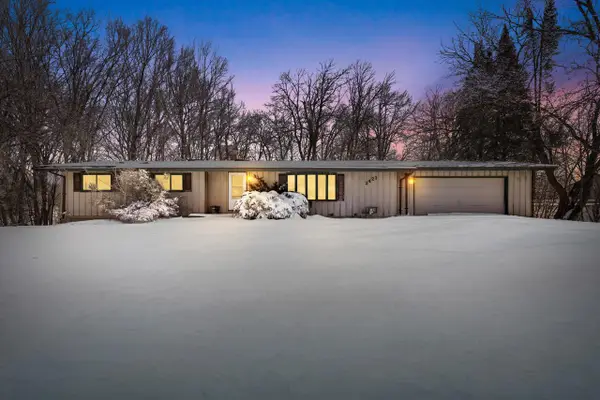 2421 Skyline DRIVE, West Bend, WI 53090