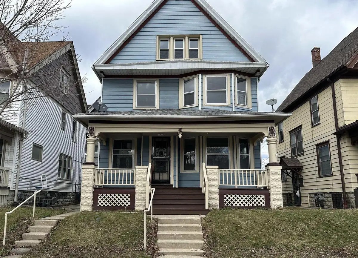 4722 W Garfield AVENUE, Milwaukee, WI 53208 - #1