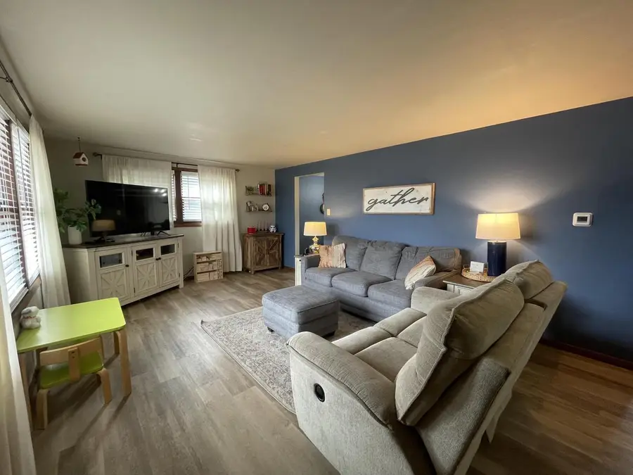 137 Chippewa DRIVE, Sheboygan Falls, WI 53085 - #3