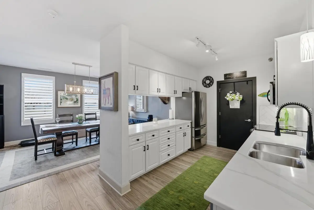 N74W13737 Appleton AVENUE #202, Menomonee Falls, WI 53051 - #1