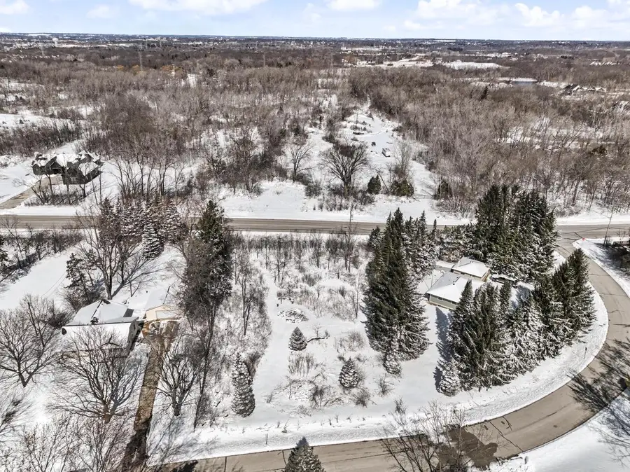LT0 W. WOODLAND DRIVE, New Berlin, WI 53146 - #3