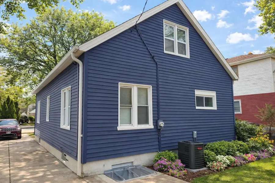 4826 N 51st BOULEVARD, Milwaukee, WI 53218 - #2