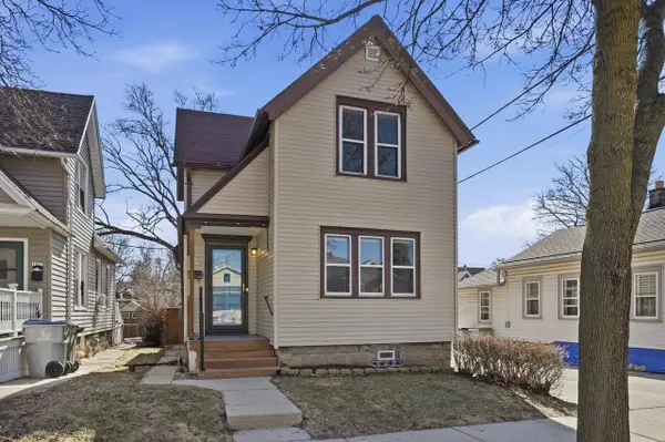 1425 E Russell AVENUE, Milwaukee, WI 53207