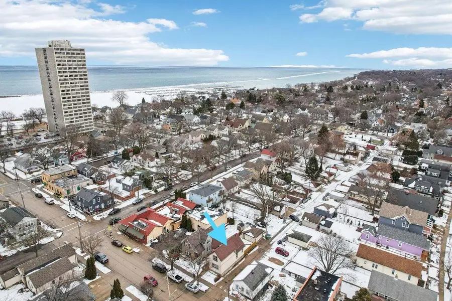 1425 E Russell AVENUE, Milwaukee, WI 53207 - #2