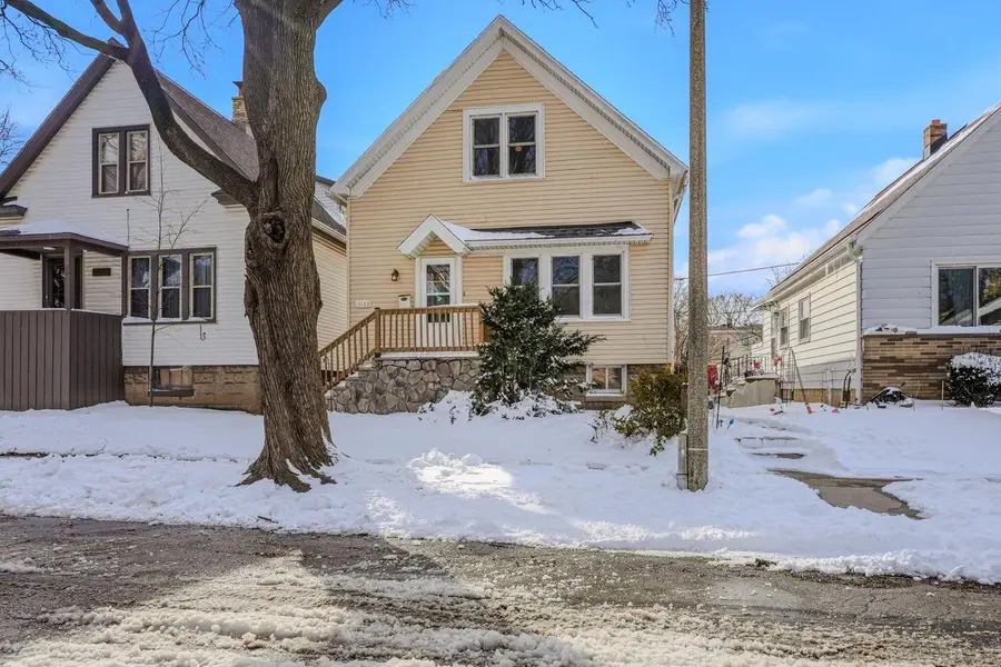 3163 S Brisbane AVENUE, Milwaukee, WI 53207 - #3