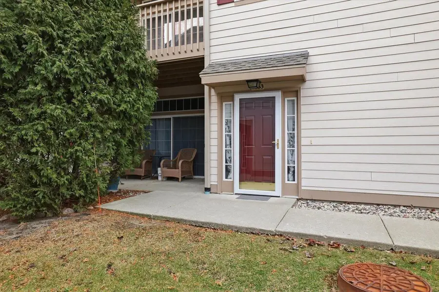 2253 W Vista Bella DRIVE, Oak Creek, WI 53154 - #3