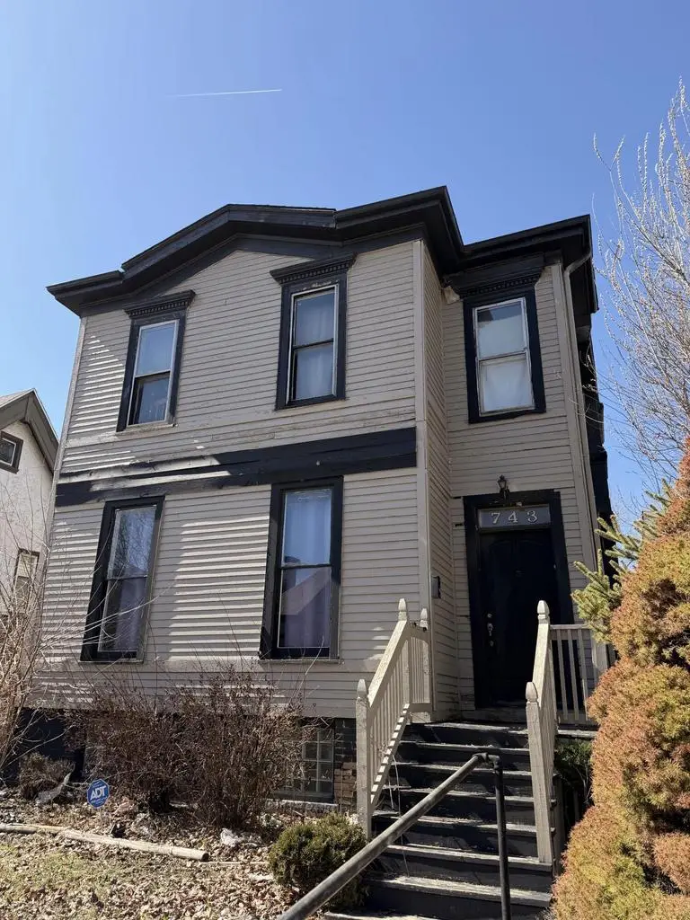 743 N 32nd STREET, Milwaukee, WI 53208 - #3