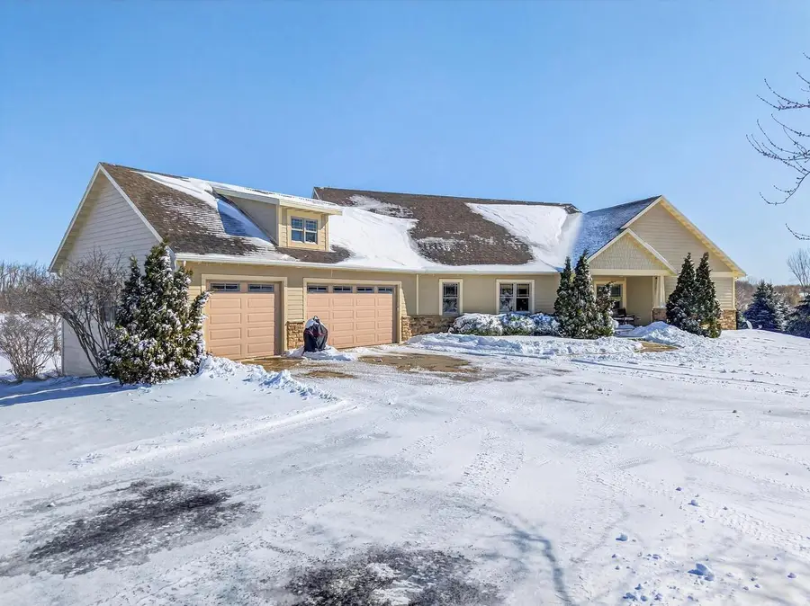 7864 Noah LANE, West Bend, WI 53090 - #3