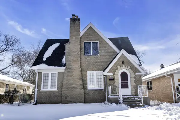 2066 S 107th STREET, West Allis, WI 53227