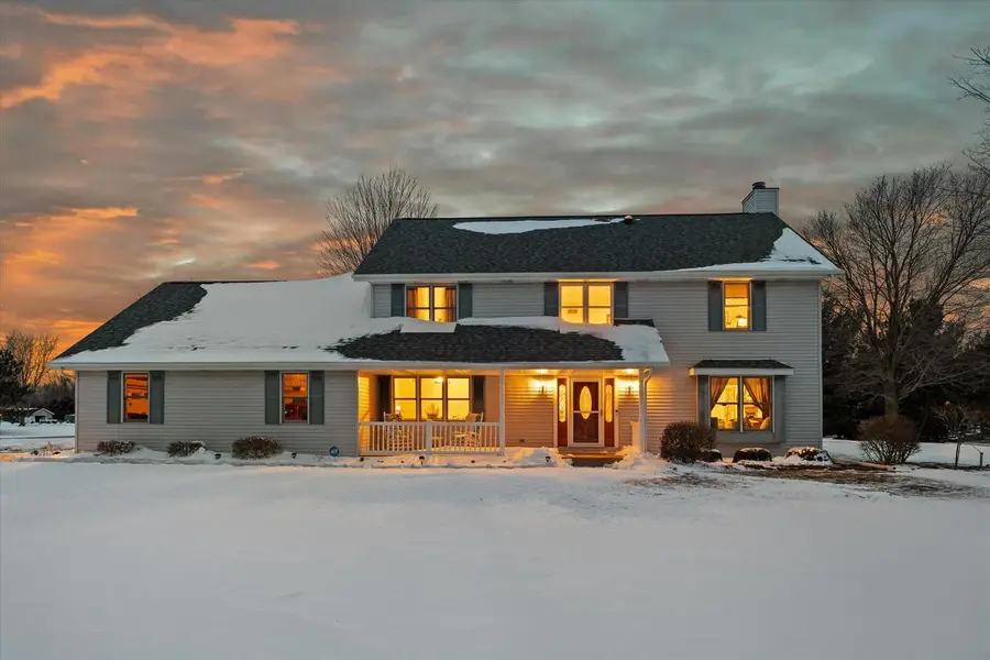 W350N6781 Baltic Pass, Oconomowoc, WI 53066 - #2