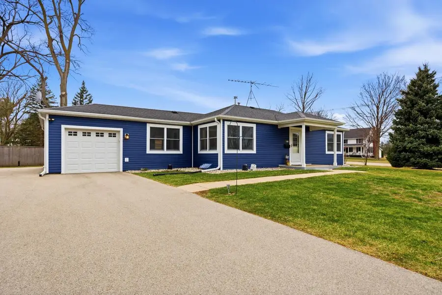 28 N Spencer STREET, Elkhorn, WI 53121 - #2