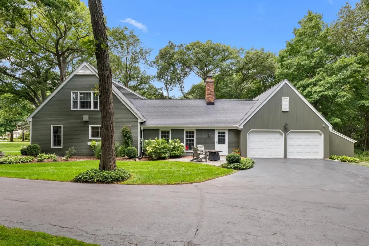 N63W29784 Woodfield COURT, Hartland, WI 53029 - #1