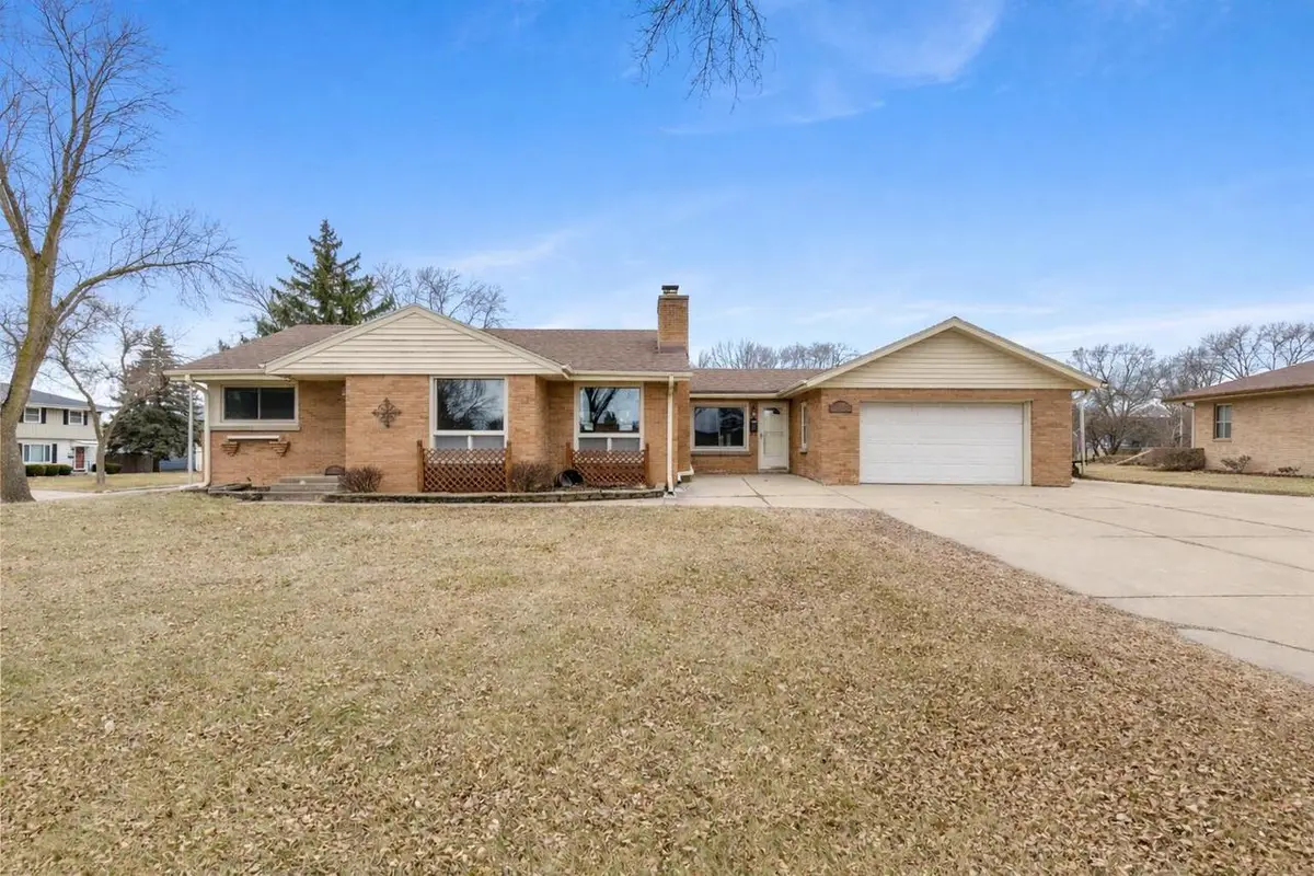 1407 W Mallory AVENUE, Milwaukee, WI 53221 - #1