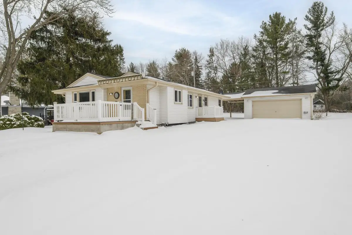 21401 W Woodland DRIVE, New Berlin, WI 53146 - #1